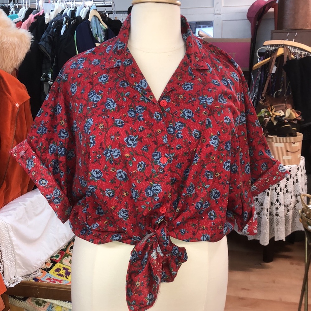 Vintage 80’s - red, floral button front shirt - Kalamazoo - size 4X
